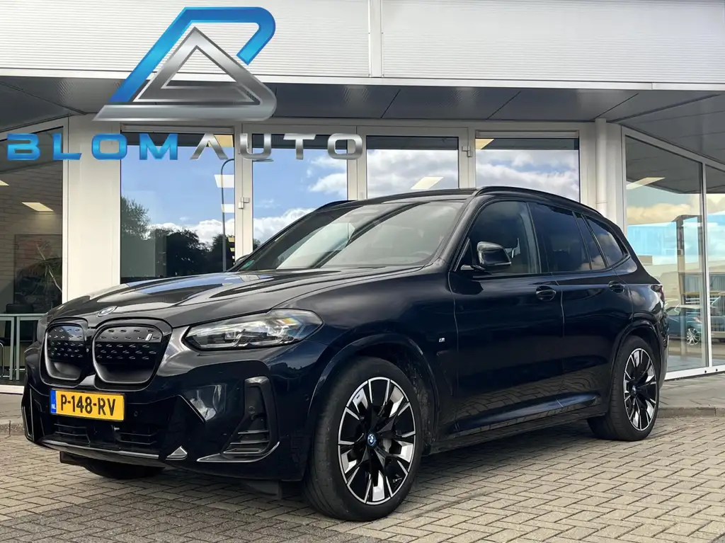 BMW iX3 High Executive 80 kWh M-SPORT SOH 99% PANO+TREKHAA