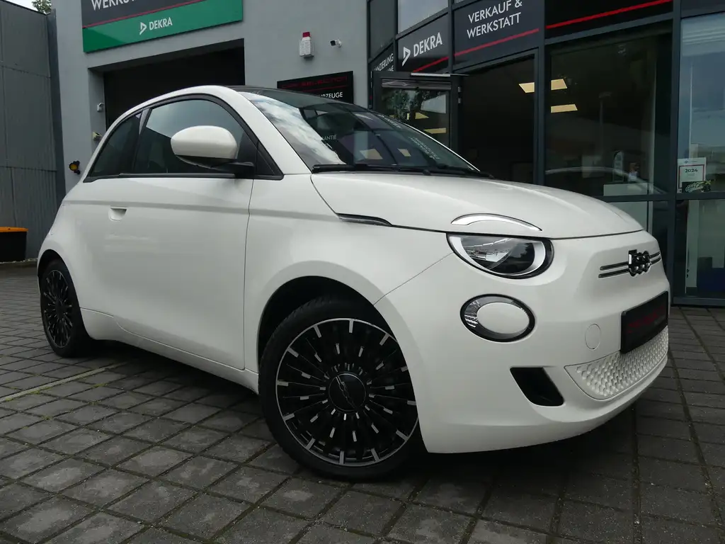 Fiat 500e Cabrio Icon NAVI/SHZ/KAMERA/87KW