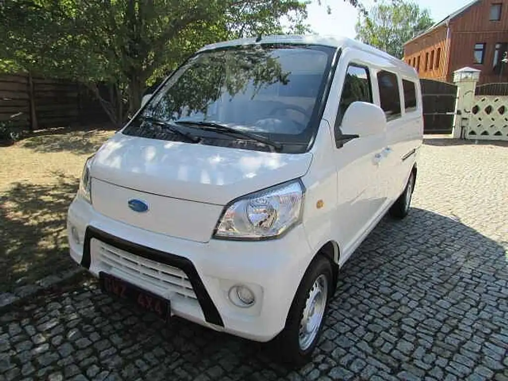DFSK Sonstige Centro LOGI Star 200