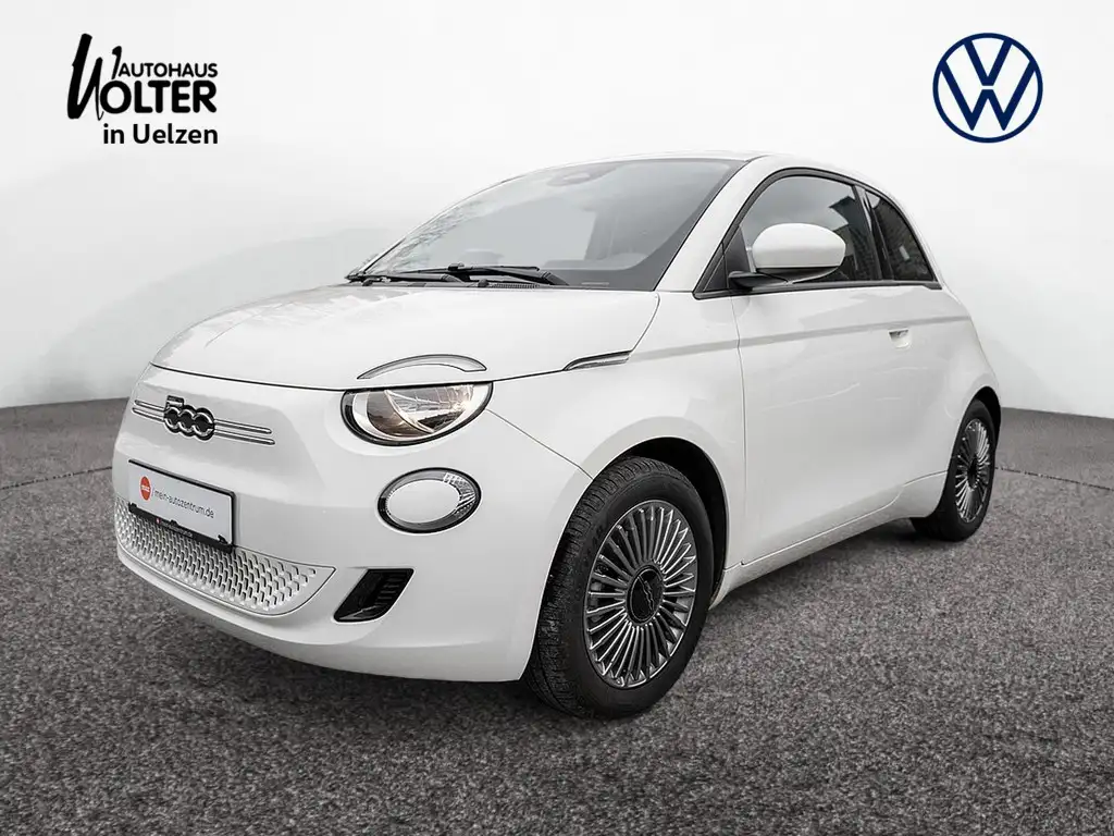 Fiat 500e Base 42kWh - CarPlay, Klimaautomatik, uv